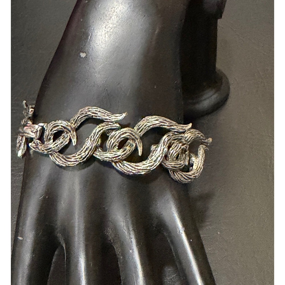 Textured Flame Link Bracelet Womens 7.25in Silver Brutalist Textured